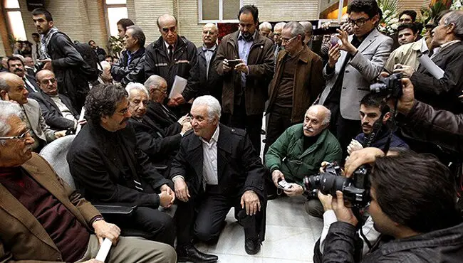 از ازدحام مردم برای دریافت برنج هندی و توجه ویژه به ماشین آقای سرمربی تا تصادف شدید...