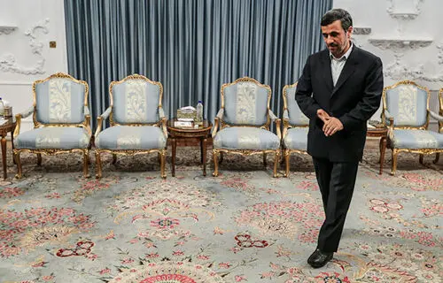 (تصاویر) اشتیاق رییس برای دیدن احمدی‌نژاد