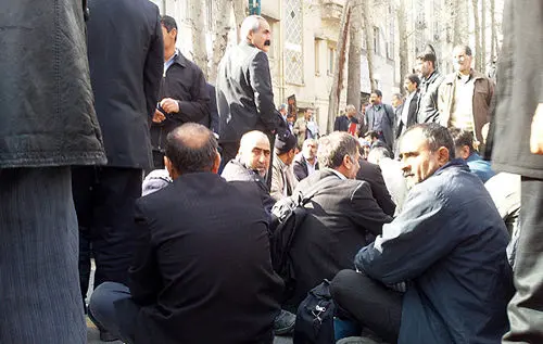 (تصاویر) تجمع کارگران مقابل ریاست‌جمهوری