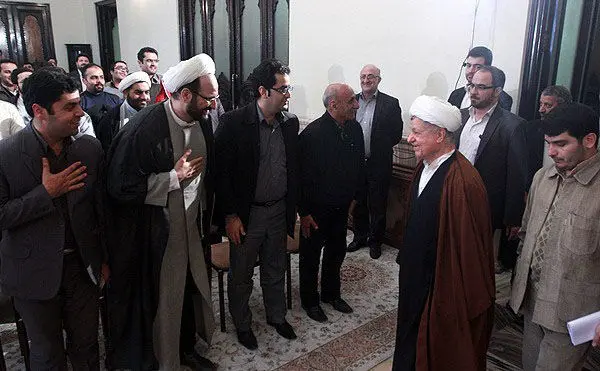 (تصاویر) هاشمی در جمع اصحاب رسانه