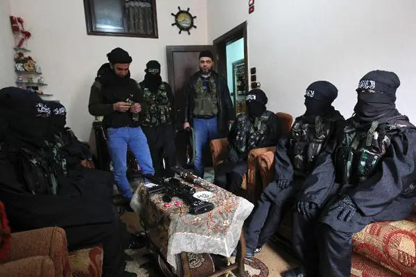 (تصاویر) اعلام‌ موجودیت گروه زنان‌کماندو در سوریه