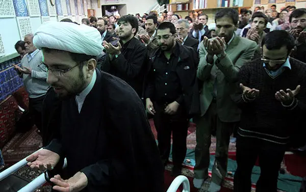 (تصاویر) تجمع دوستداران آیت‌الله خوشوقت در مسجد امام حسن مجتبی(ع)