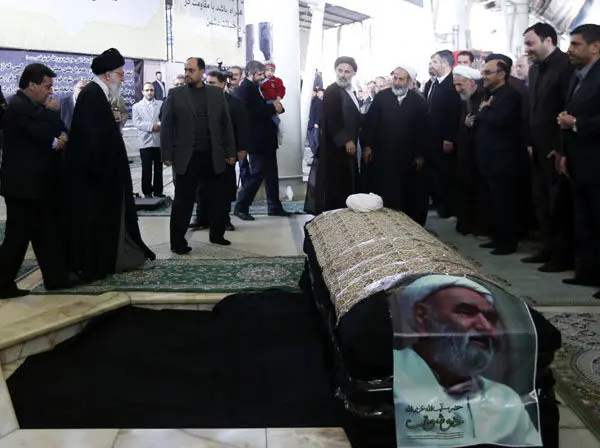 پیکر آیت‌الله خوشوقت به خاک سپرده شد
