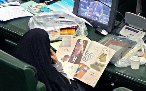 تصاویری از جرایم عکاسان خبری در مجلس!