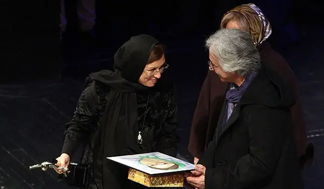 چهره‌های ماندگار هنر، دلجویی از دختران سوخته، آجیل‌های بی مشتری، جشن ازدواج، رهبر...