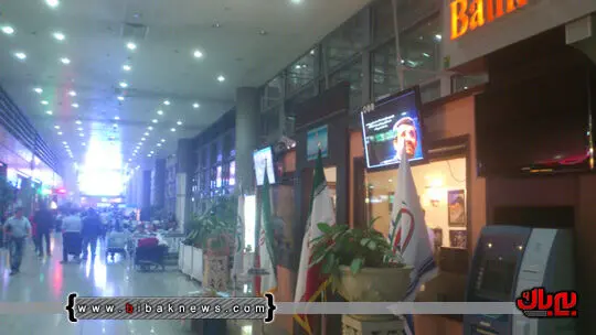 (تصاویر) تبلیغات مشایی در فرودگاه‌ امام‌(ره)