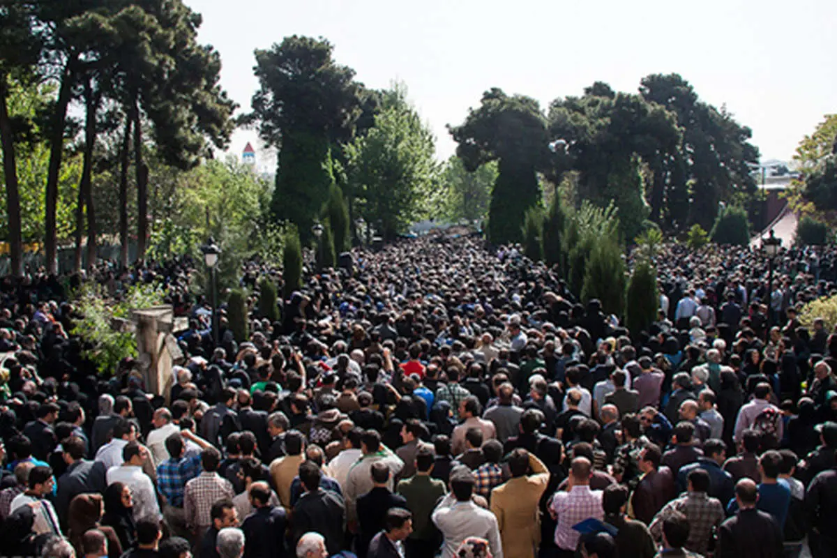 حواشی مراسم تشییع پیکر "عسل بدیعی"