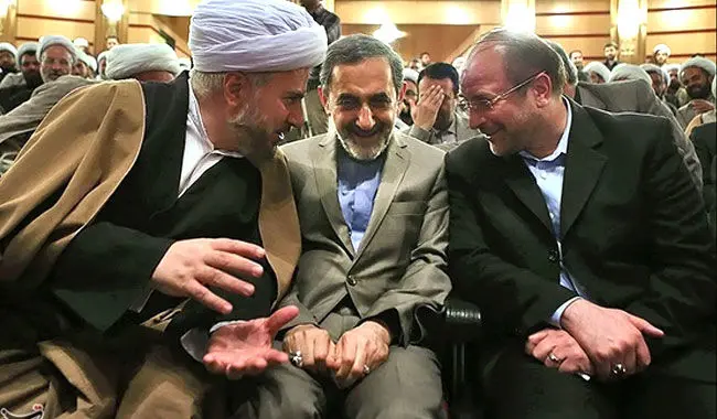 همایش انتخاباتی قالیباف و ولایتی، مشایی با ژست احمدی‌نژاد، سرنوشت خانواده‌بی‌پول،...