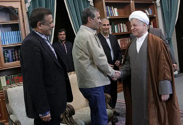 (تصاویر) دیدار عوامل«معمای‌شاه» با هاشمی
