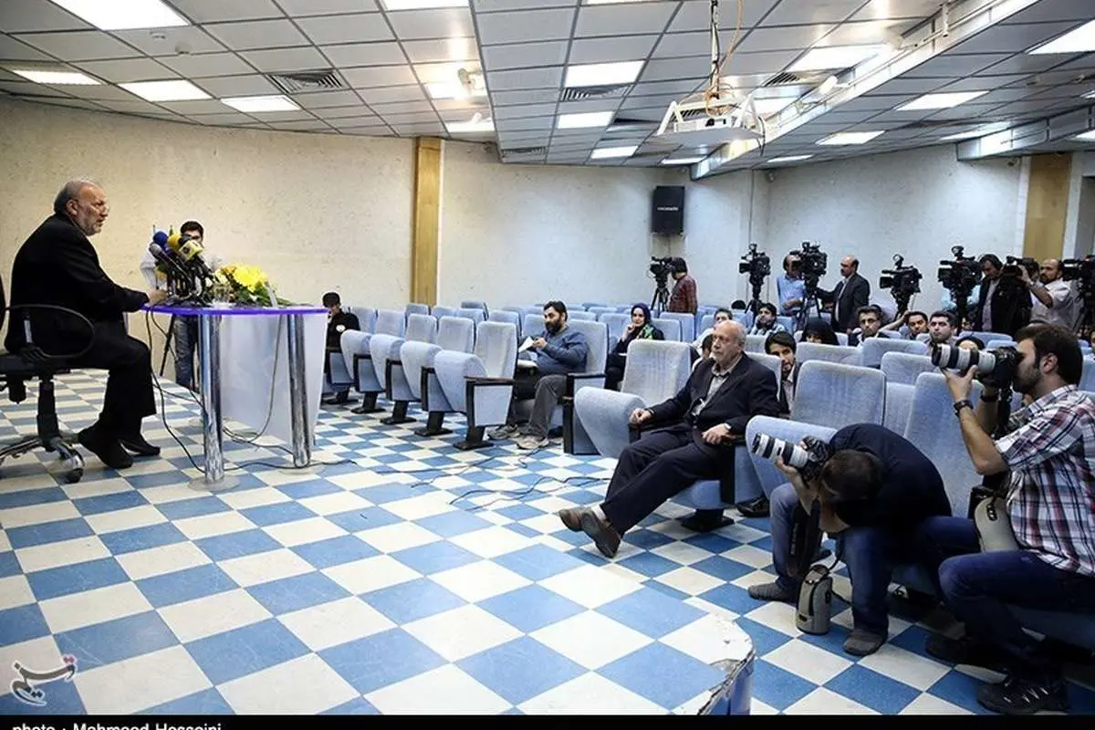 (تصویر) صندلی‌های خالی در نشست متکی