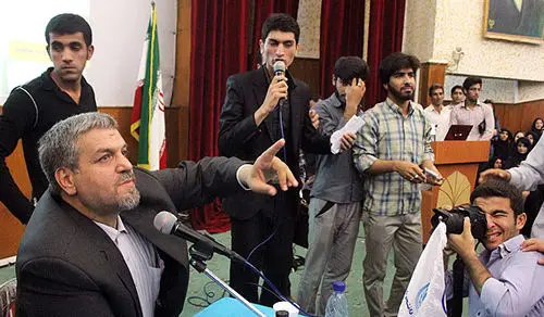 (تصویر) درگیری در سخنرانی کواکبیان در اهواز