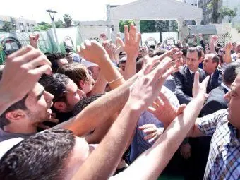 (تصاویر) اسد و همسرش در دانشگاه دمشق