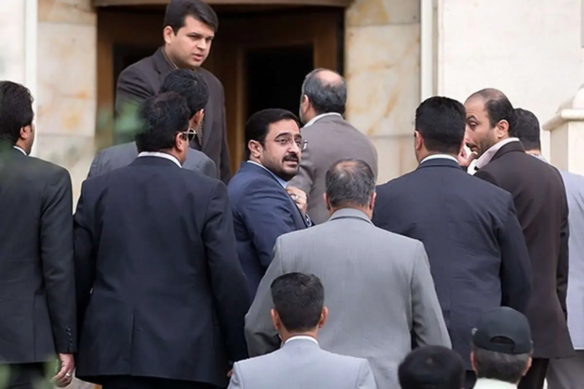 (تصاویر) خروج عسگراولادی از دادگاه کهریزک!