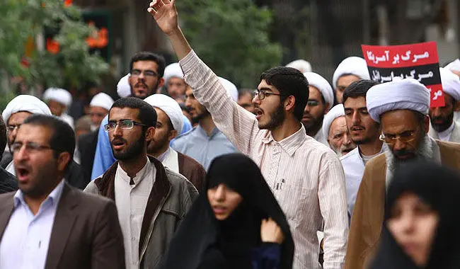 قالیباف در حلقه تنگ مردم، جشن قهرمانی، هوادار فوتبال، تجمع اعتراضی، جشنواره شاد و...