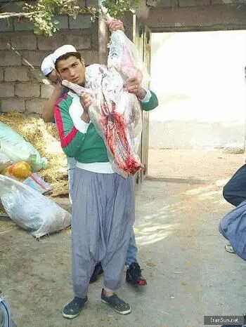 (تصویر) شوخی هواداران ایرانی بارسا با رونالدو