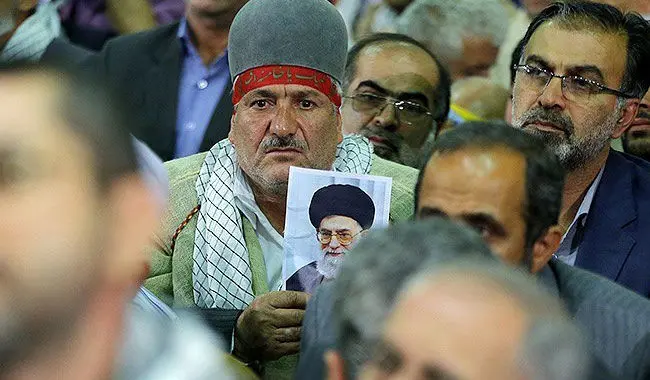 دیدار اقشار مختلف با مقام معظم رهبری، شوخی نمایندگان در مجلس، حاشیه دادگاه کهریزک،...