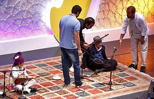 (تصاویر) نوازنده 120 ساله در جشنواره موسیقی نواحی