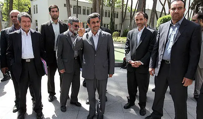 دانشجویان صنعتی شریف در نشست انتخاباتی، احمدی‌نژاد بدون مشایی، درگیری حامیان رئیس‌جمهور...
