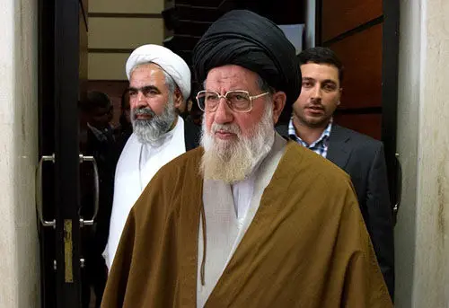 (تصاویر) رونمایی خاطرات سیدمحمد خامنه‌ای