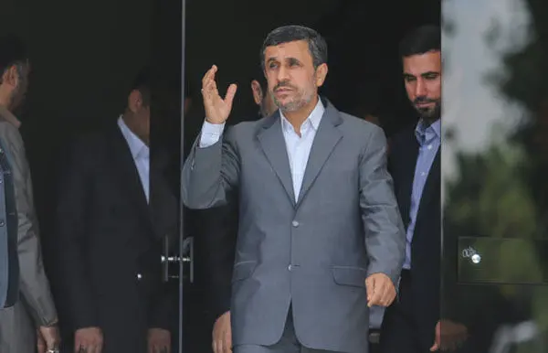 (تصاویر) مشایی با احمدی‌نژاد نیامد