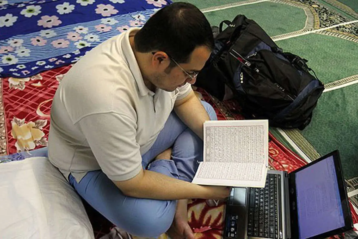 حادثه تلخ در شیراز، تجلیل از وبلاگنویسان، در حال و هوای اعتکاف، هواداران قالیباف...