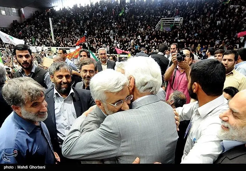 (تصاویر) جلیلی در آغوش پدر