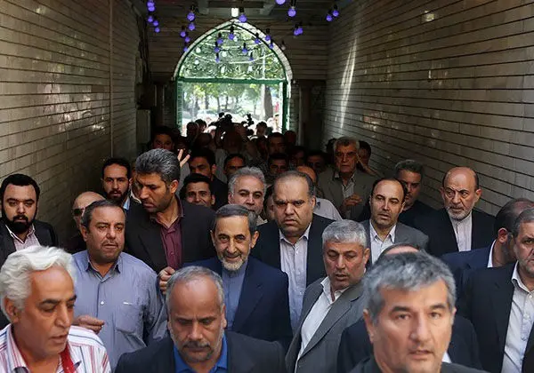 (تصاویر) مسئولان پای صندوق رای(2)