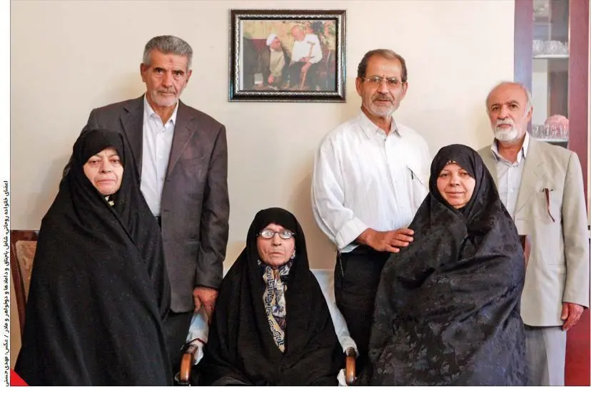 (تصویر) مادر، خواهر و دامادهای خانوده‌روحانی