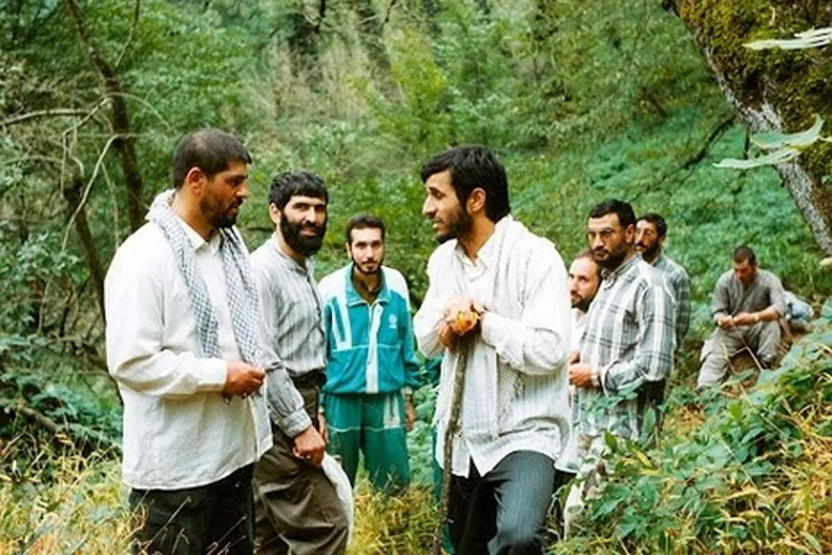 (تصویر) تفریح احمدی نژاد و دوستان!