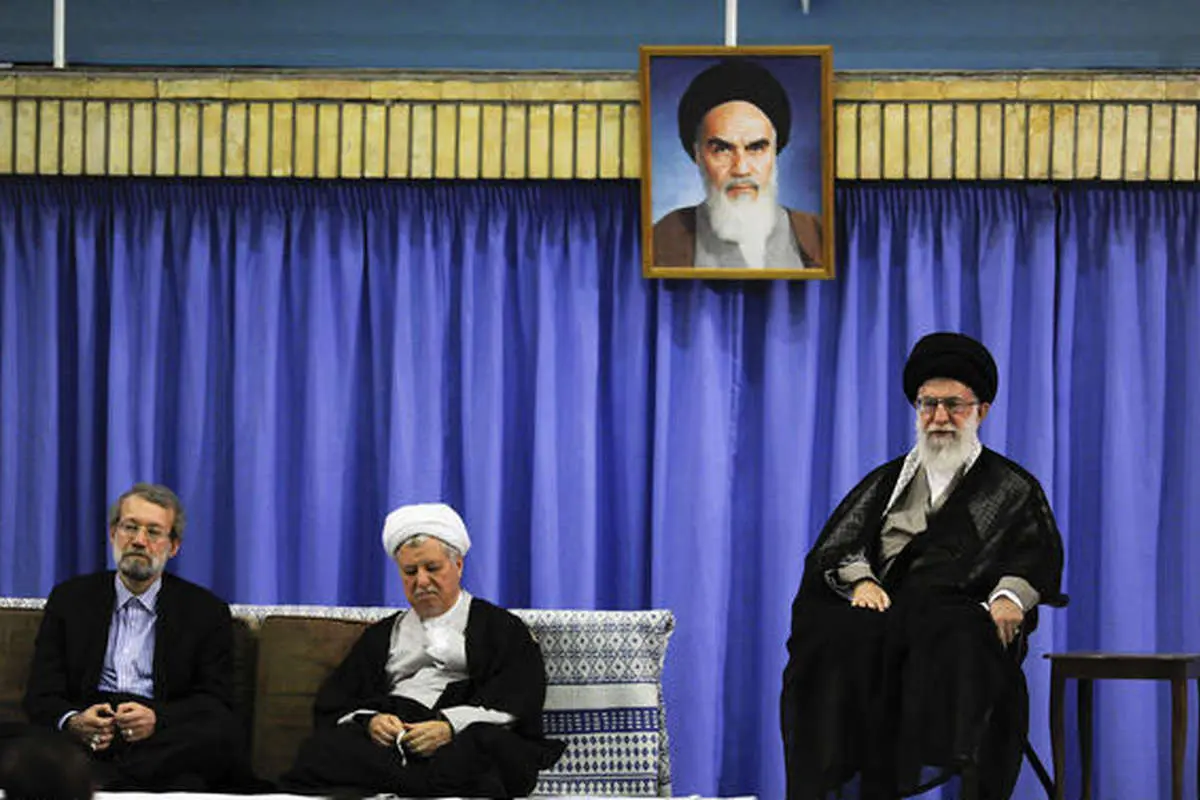 (تصاویر) دیدار مسئولان و سفرای کشورهای اسلامی با رهبر انقلاب