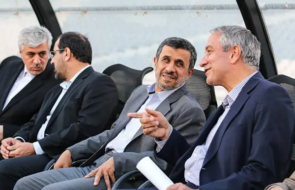 (تصاویر) احمدی‌نژاد در تمرین تیم ملی