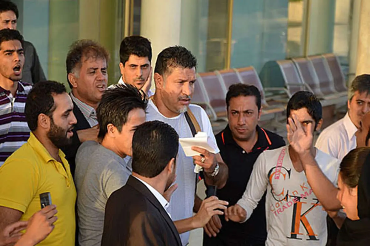 (تصاویر) استقبال از تیم پرسپولیس در مشهد