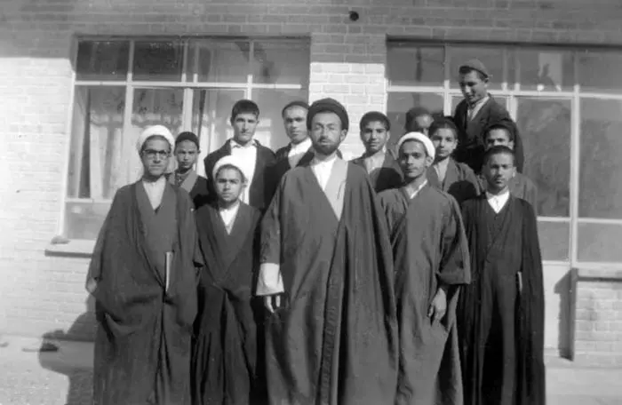 (تصاویر) روحانی در دوران طلبگی
