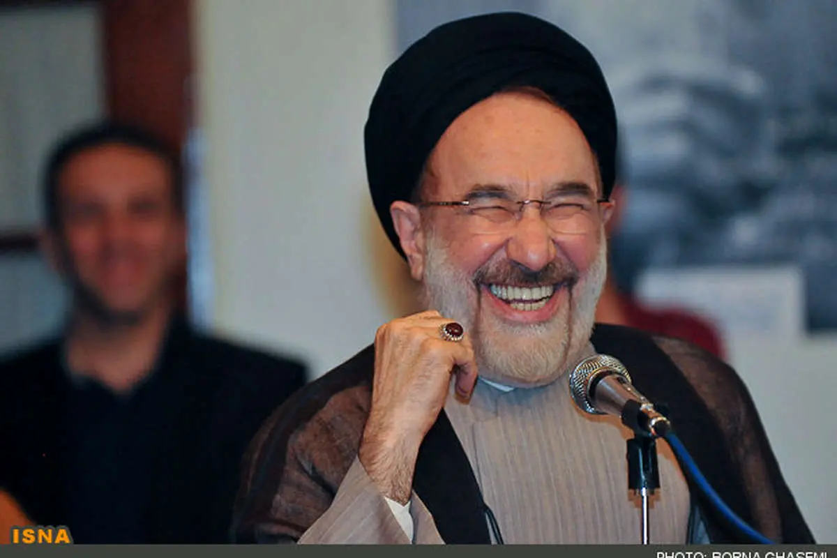 (عکس) وقتی سید محمد خاتمی از ته دل میخندد