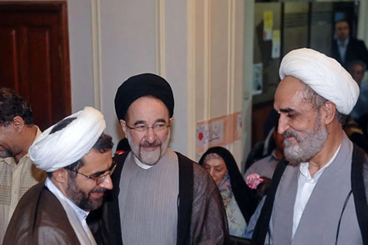 (تصاویر) خاتمی در افطاری شاعران
