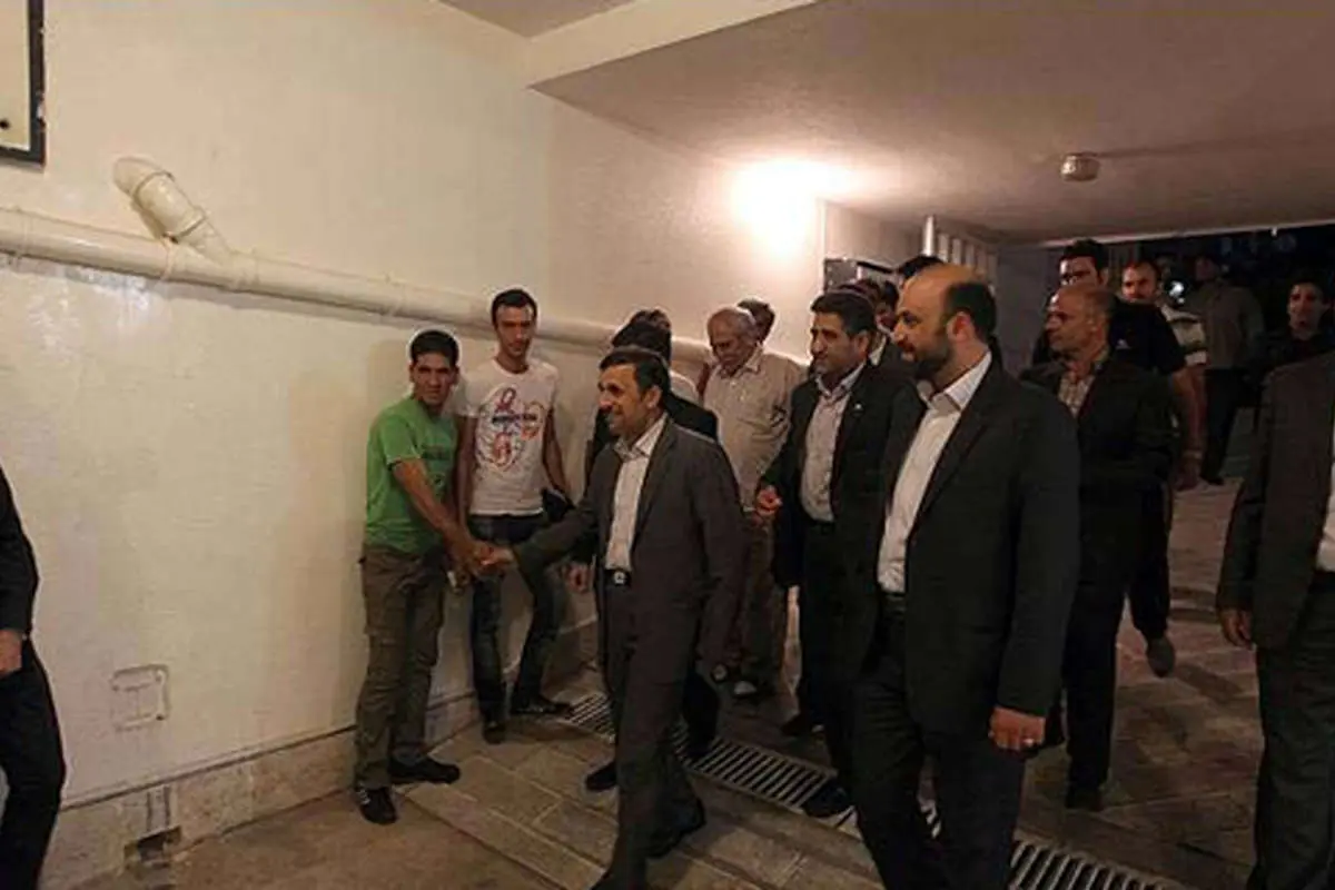 (تصاویر) احمدینژاد در پشت صحنه "مادرانه"