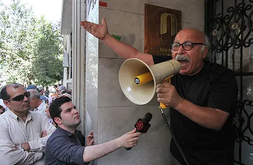 (تصاویر) داوودنژاد پلمپ خانه‌سینما را پاره‌کرد