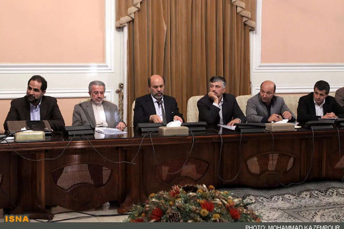 (تصویر) یاسر هاشمی در جلسه هیات امنای دانشگاه آزاد