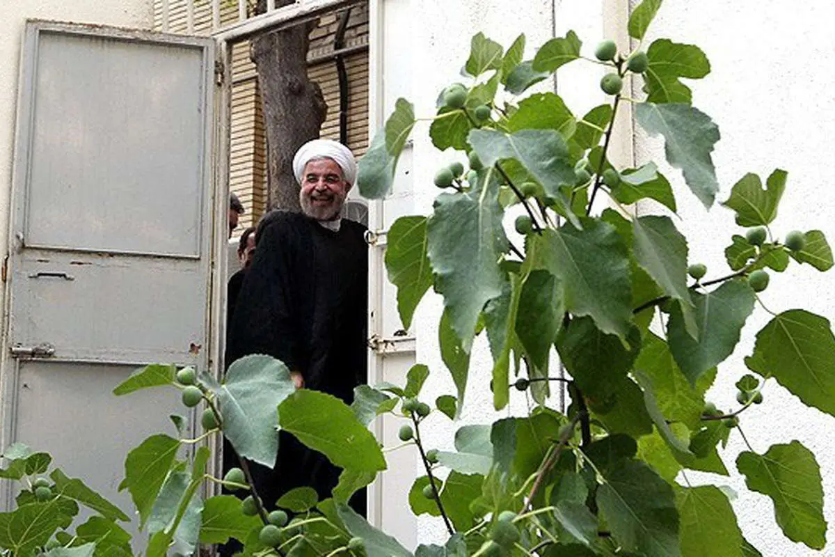(تصاویر) ورود روحانی به پاستور