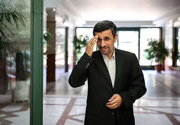 (تصاویر) احمدی‌نژاد در روز تحلیف روحانی