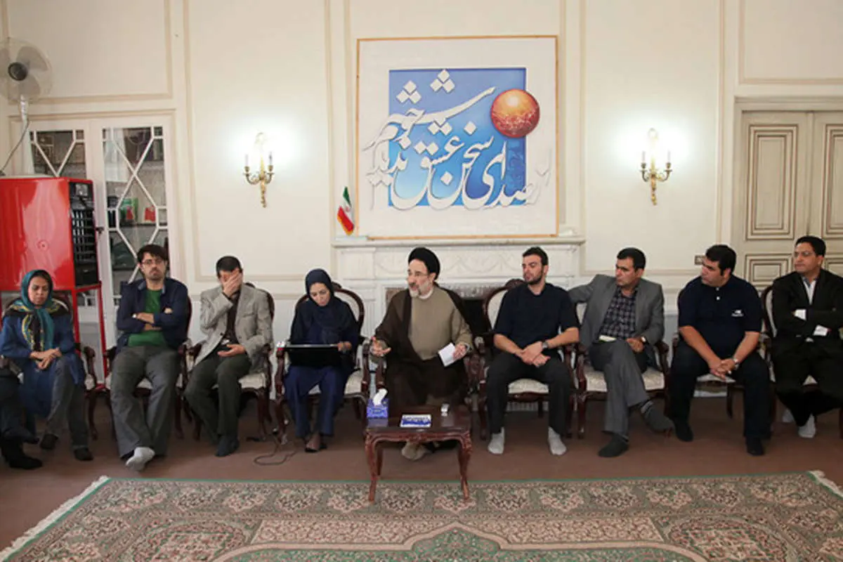 (تصاویر) دیدار خاتمی با جمعی از خبرنگاران
