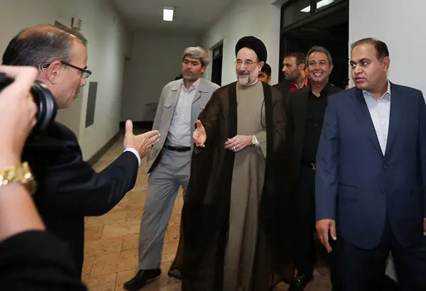 (تصاویر) خاتمی در اولین‌اکران «فرزندچهارم»