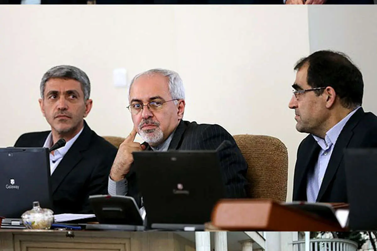 اولین جلسه هیأت دولت، خنده در مراسم تودیع و معارفه، تلاش هنرمندان برای جمعآوری دیه،...