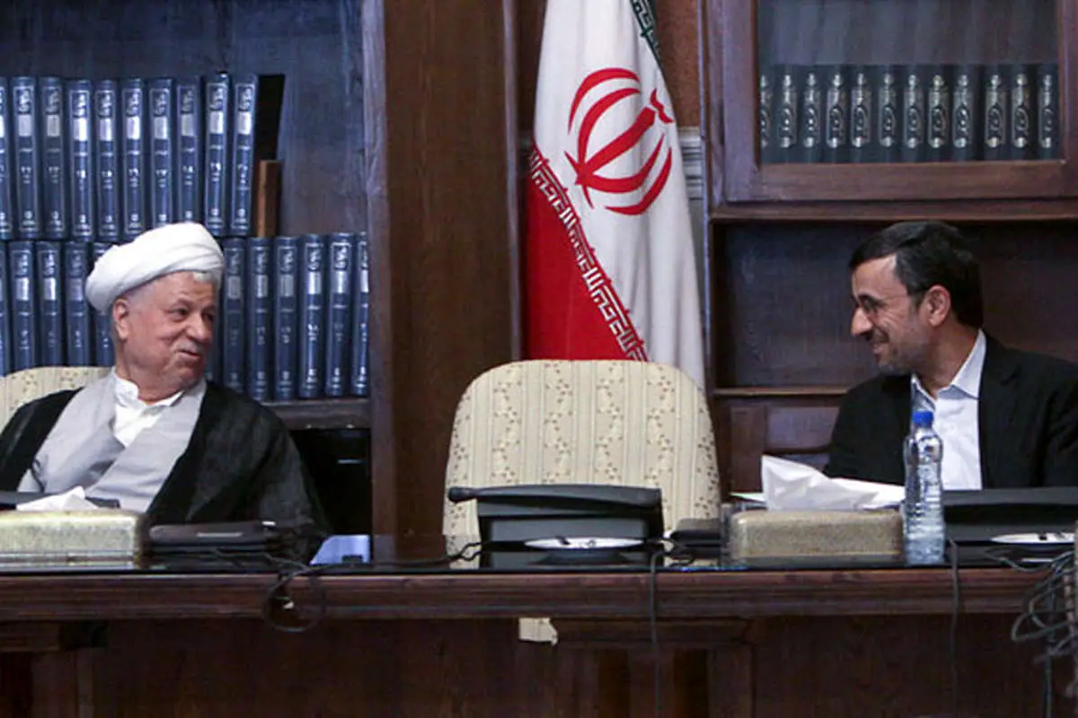 (تصاویر) جلسه مجمع با حضور احمدی‌نژاد