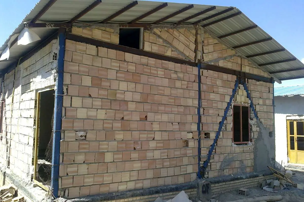 هنوز در کانکس زندگی میکنند!