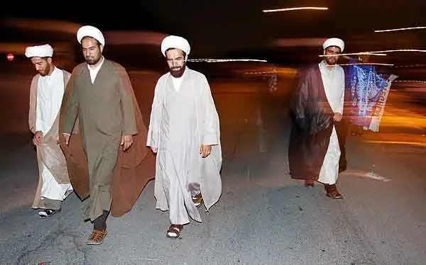 (تصاویر) اسکان شبانه تماشاگران دربی