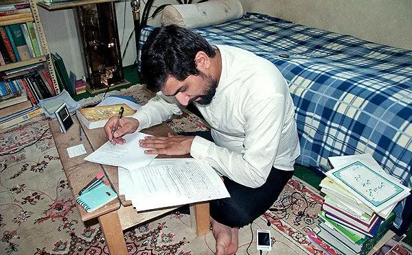 (تصاویر) حجت‌الاسلام پرونده، کارگردان تئاتر