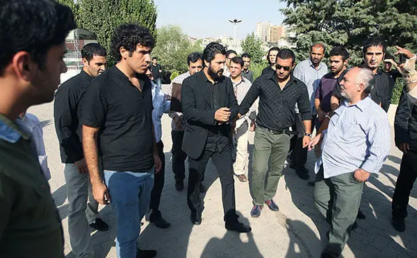 (تصاویر) هنرمندان در مراسم ترحیم پدر حامد بهداد