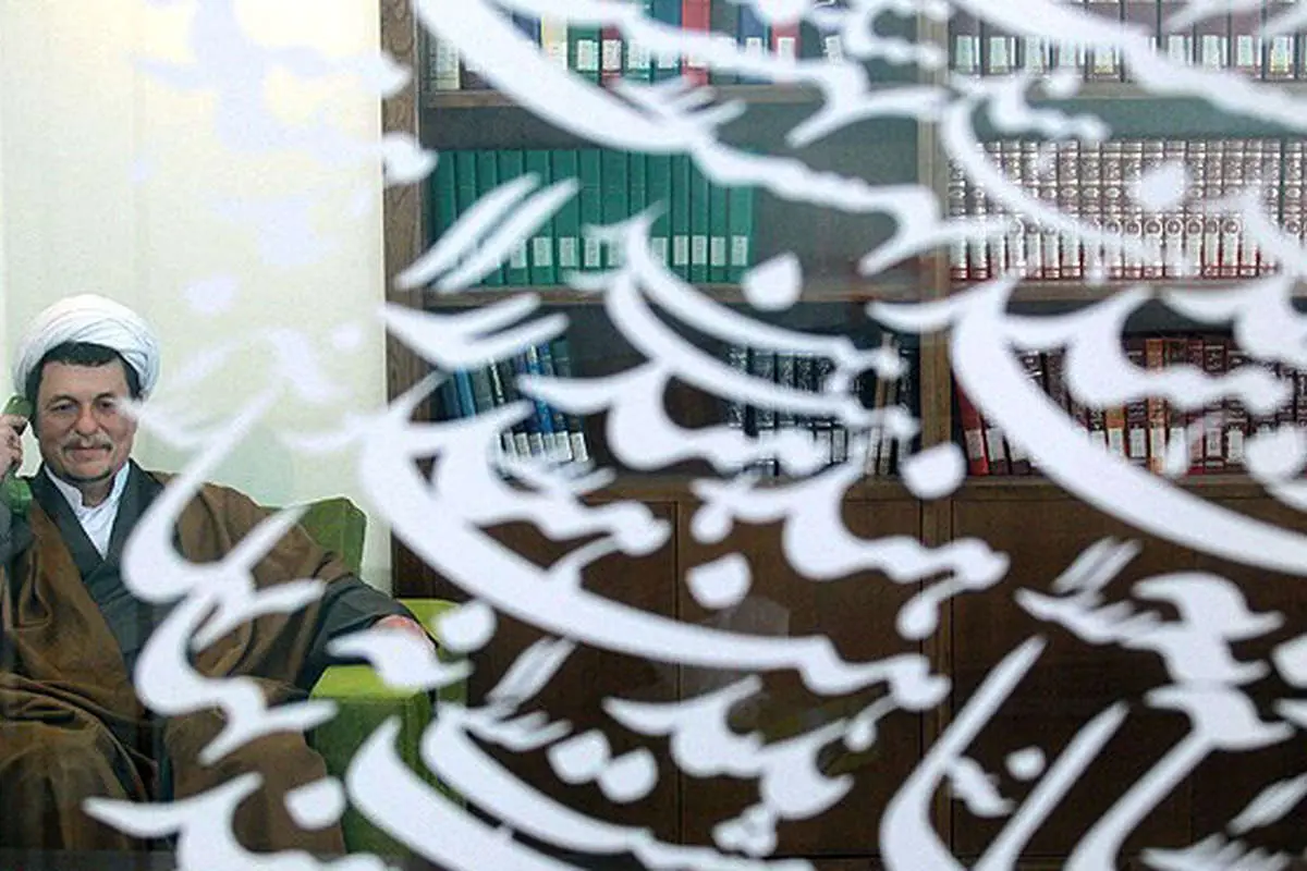 (تصاویر) رونمایی از مجسمه هاشمی