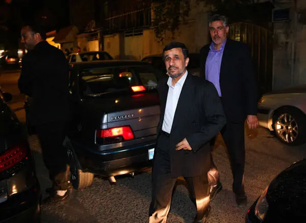 (تصاویر) تقدیر از احمدی نژاد در نارمک